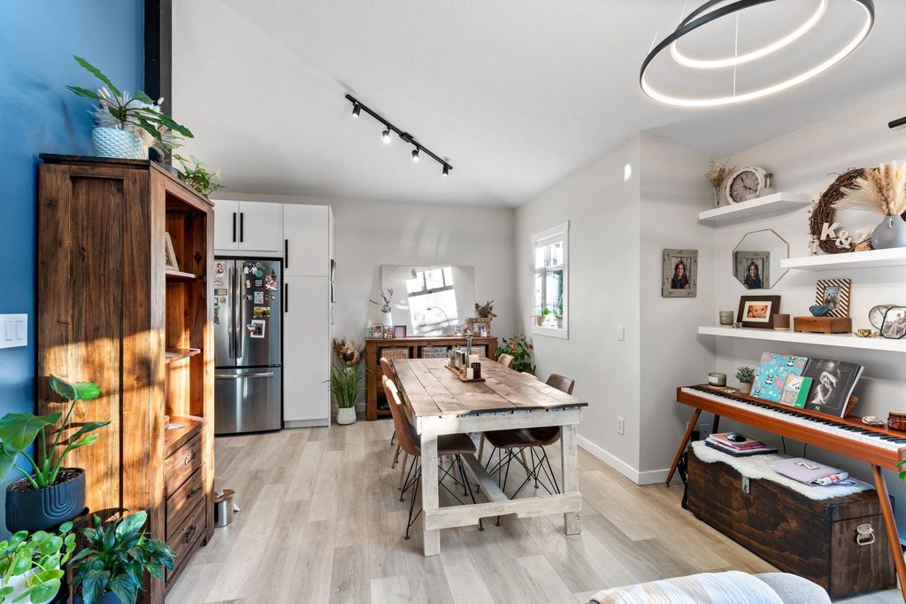 listing image 1107932629561687100