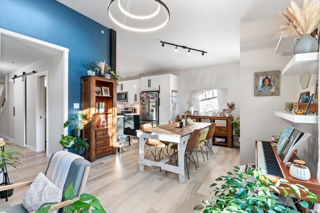 listing image 1105018031355224494