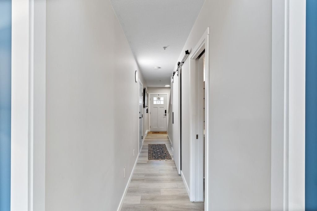 listing image 1105942466328206702