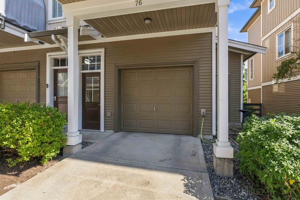Photo of 31032 Westridge Place #76, Abbotsford, BC V2T 0C6 (MLS # R3177765)