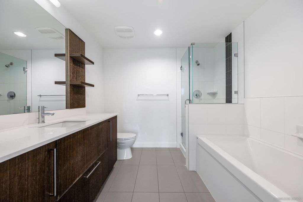 listing image 1100428229015149223