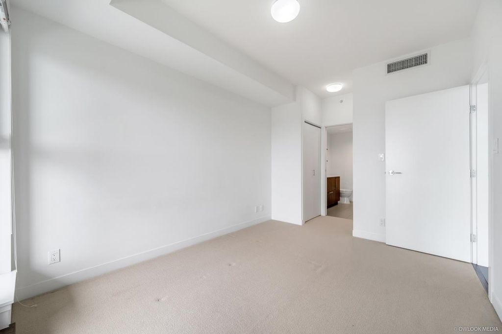 listing image 1100199057141258525