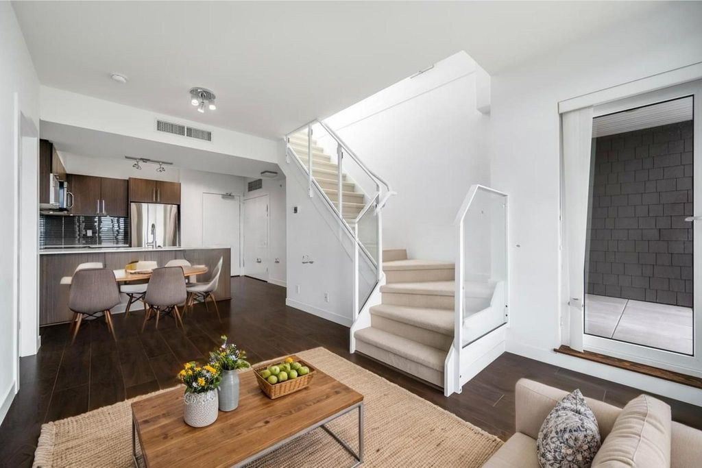 listing image 1108080883930430852