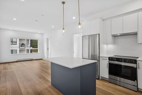 20286 72b Avenue 408 Langley BC V2Y 1T2