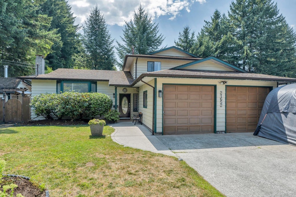 Photo of 21652 121 Avenue, Maple Ridge, BC V2X 3S6 (MLS # R3153693)