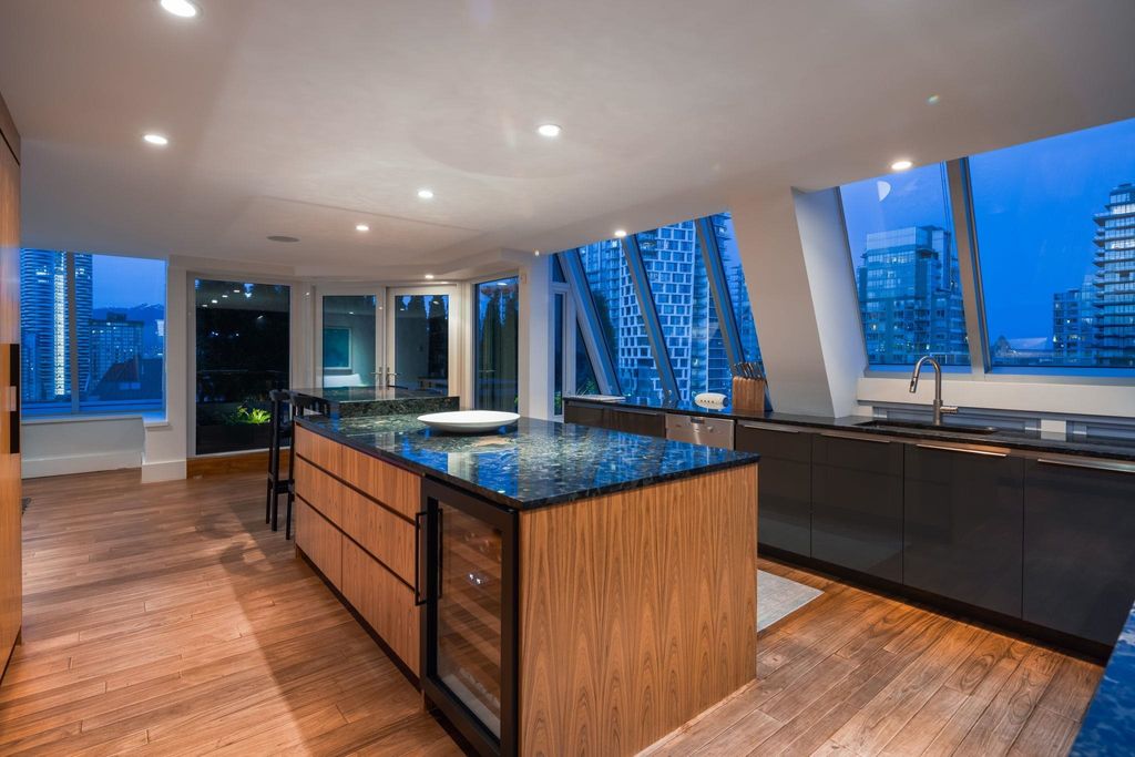 listing image 1104704157692766050