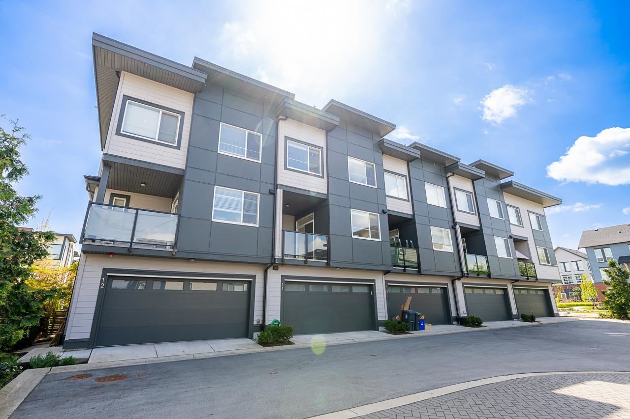 20134 81a Avenue 11