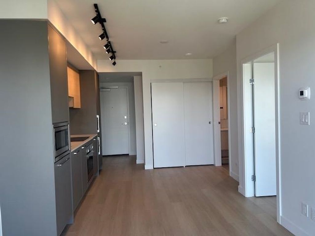 listing image 1101841070111901391