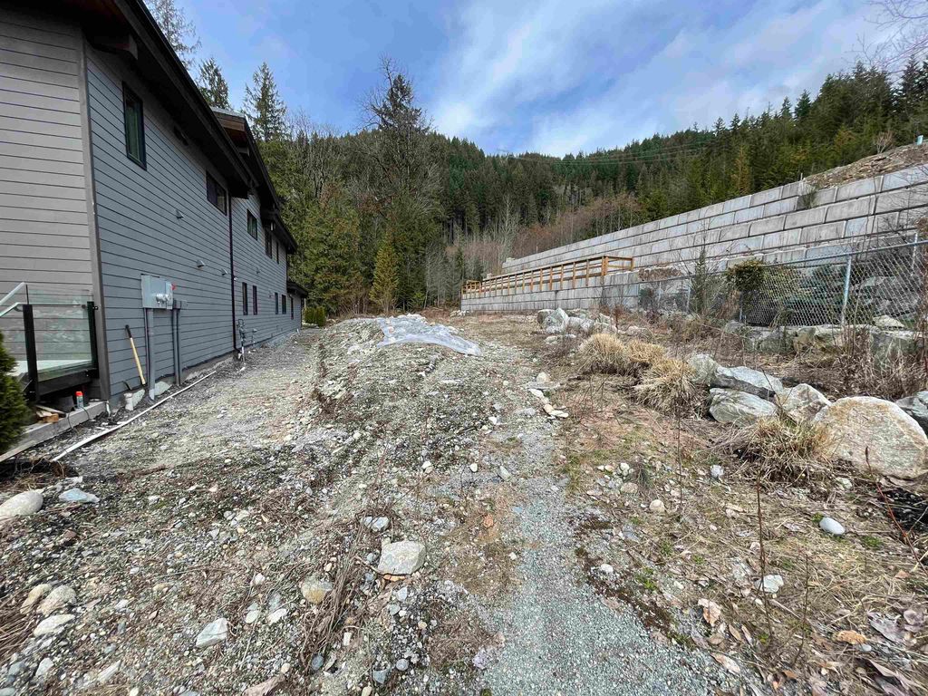 listing image 1109069819844990184