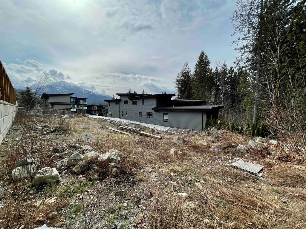 listing image 1107838371223672584