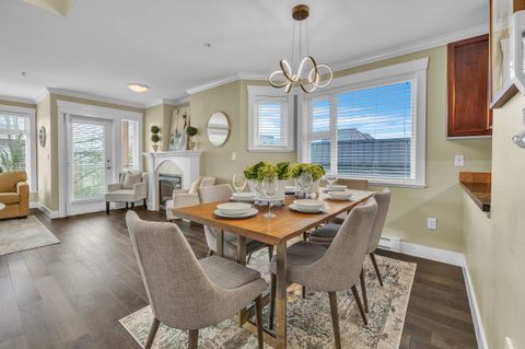 152 E 12th Street 302 North Vancouver BC V7L 2J4