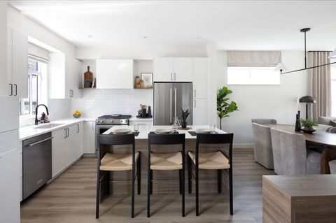 2150 Rindall Avenue 18 Port Coquitlam BC V3C 1T9