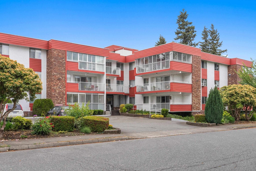 Photo of 32025 Tims Avenue #111, Abbotsford, BC V2T 2H3 (MLS # R3126605)