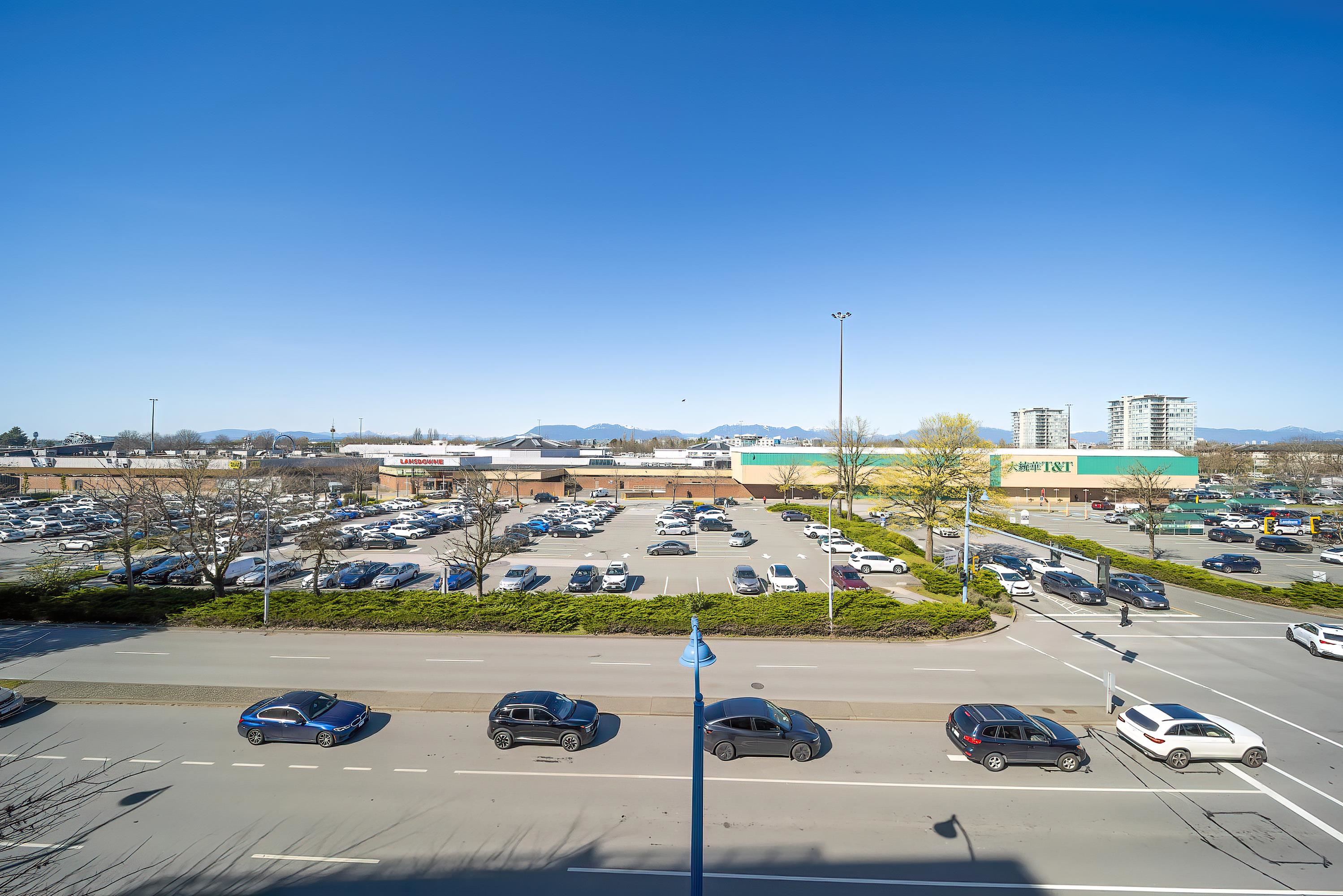 5599 Cooney Road 515