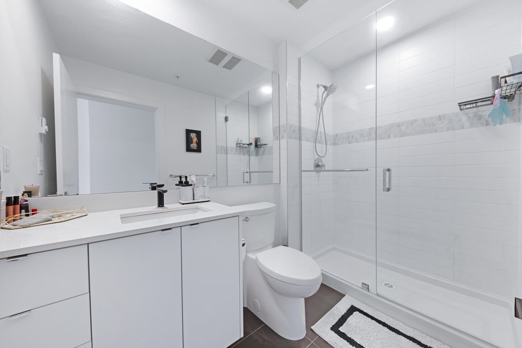 listing image 1104069204601264718