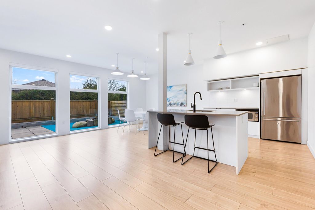 listing image 1103961231948851830