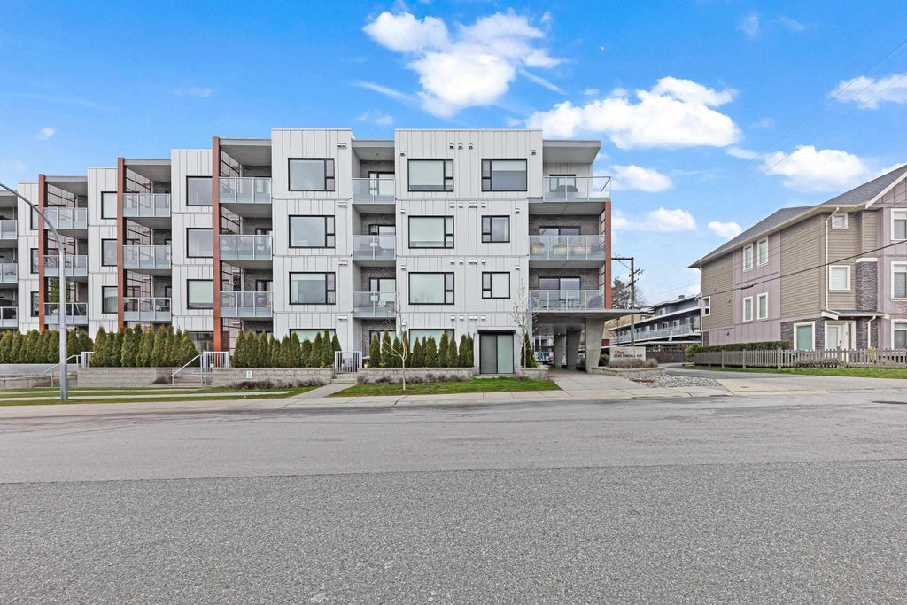 listing image 1100975921264923616