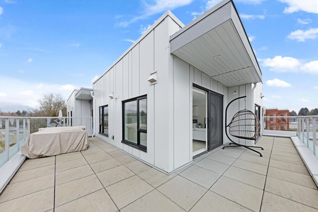 listing image 1109536752485876975