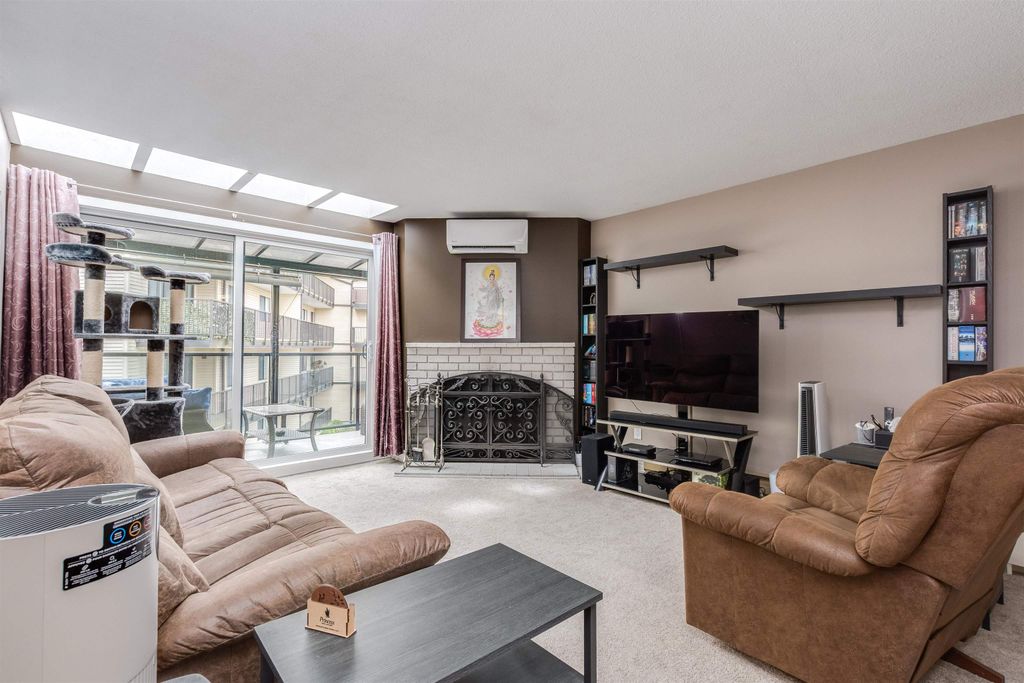 Photo of 32124 Tims Avenue #307, Abbotsford, BC V2T 2H4 (MLS # R3115275)