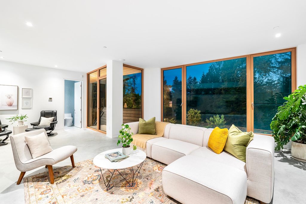 listing image 1103990201907585644