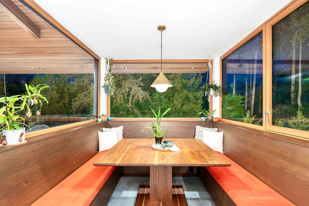 listing image 1104040251644301075