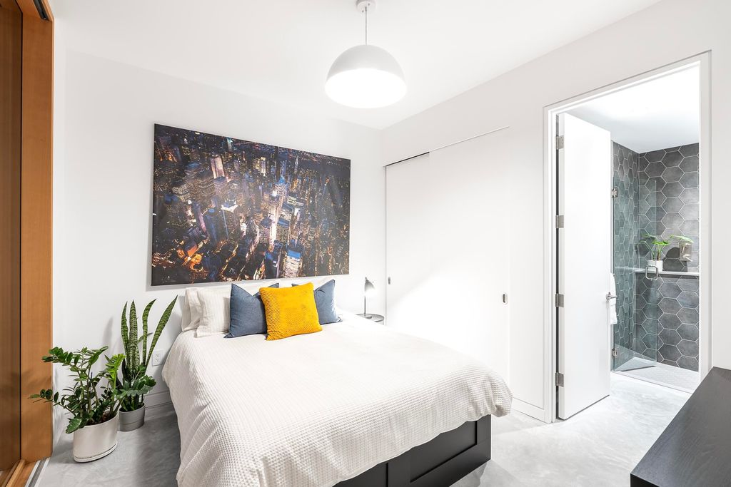 listing image 1108135743962466018