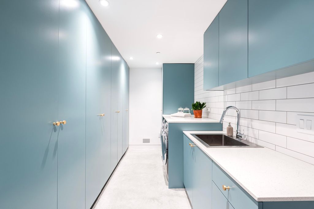 listing image 1105528456511206784