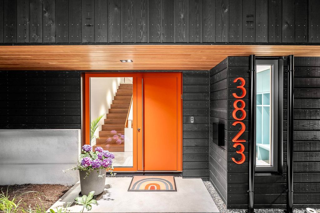 listing image 1103975365333888813