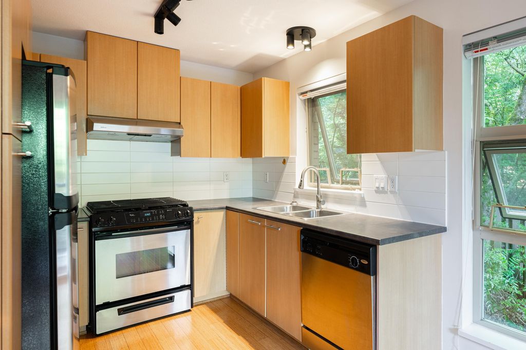 listing image 1107935333958466210