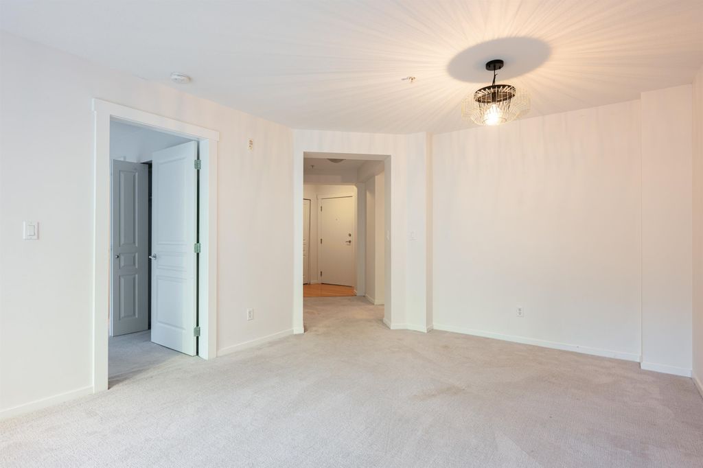 listing image 1109823849748549756