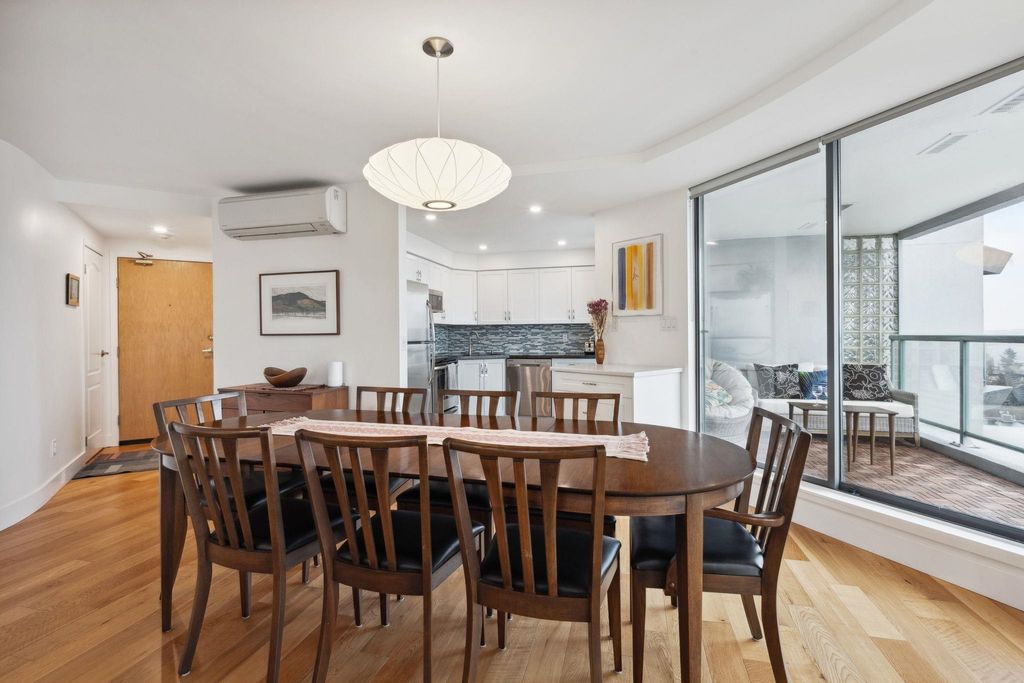 listing image 1101952634988077459