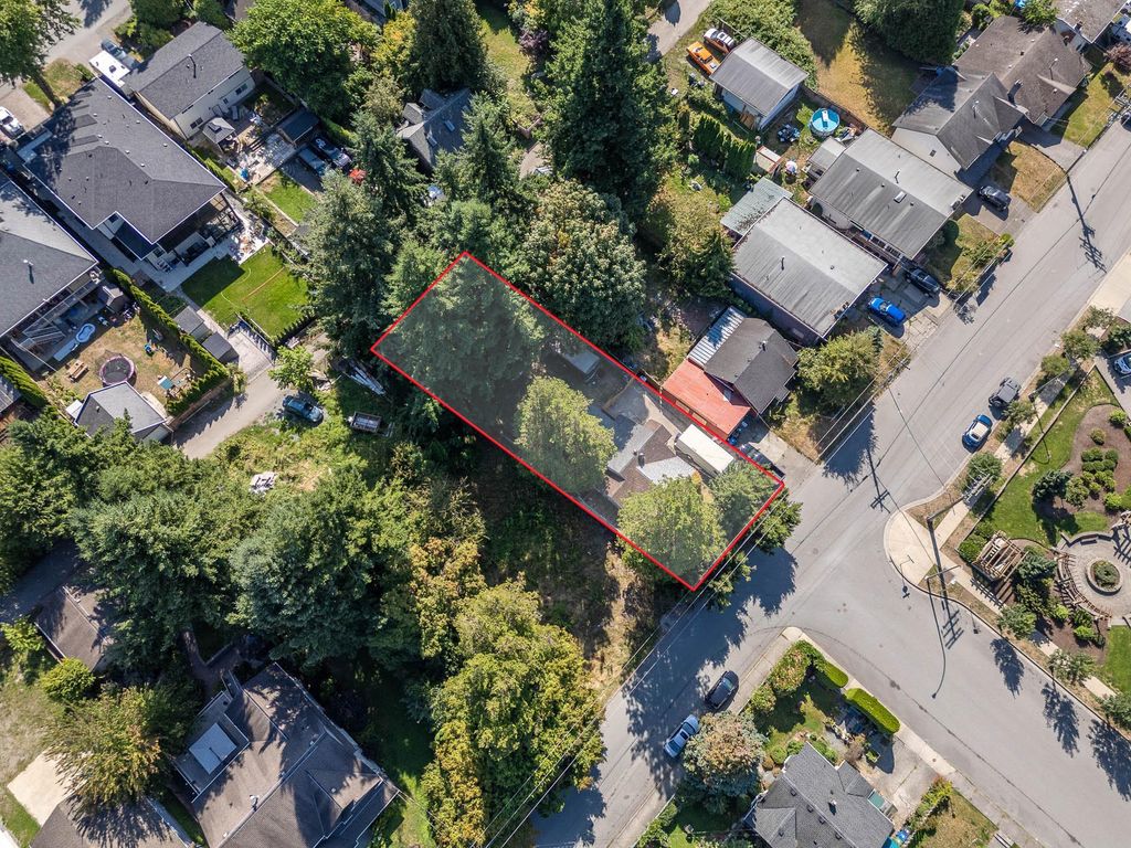 Photo of 2594 Campbell Avenue, Abbotsford, BC V2S 4A4 (MLS # R3049924)