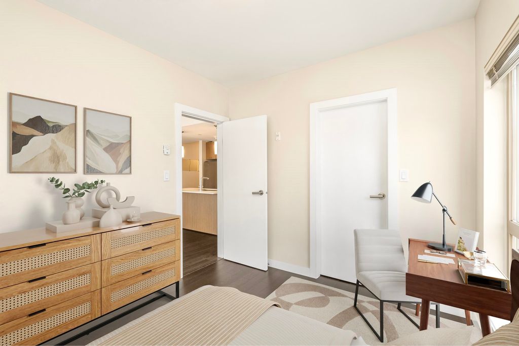 listing image 1109146960334375352