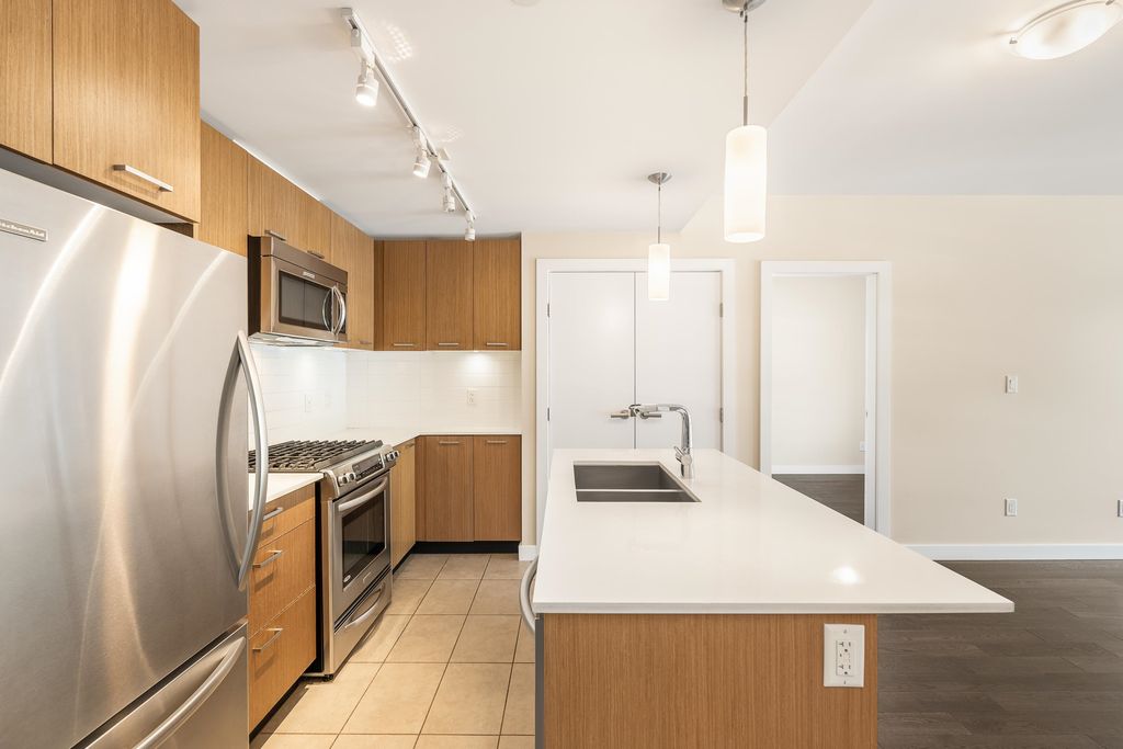 listing image 1100116838628416117