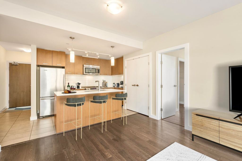 listing image 1105145493105956941