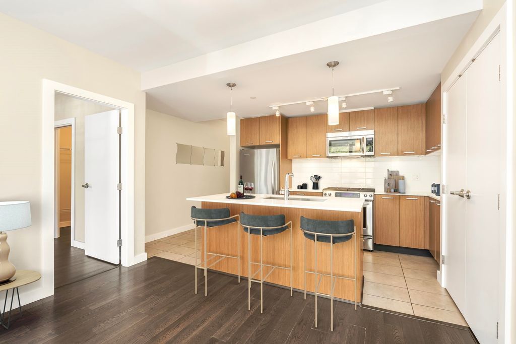 listing image 1100816664176425704