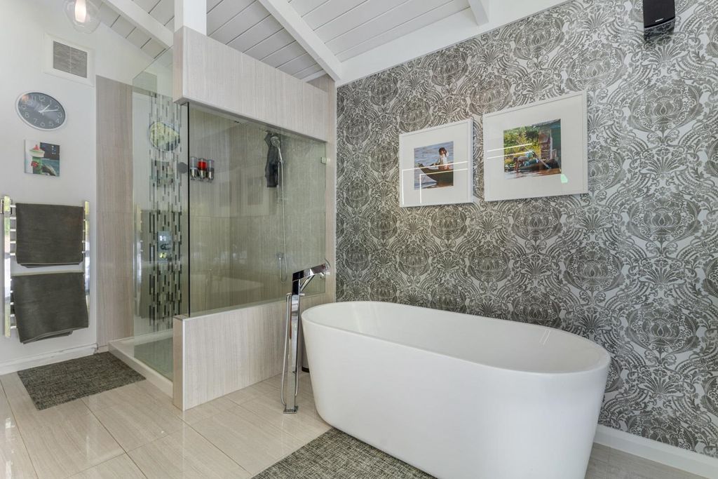 listing image 1105310318756081554