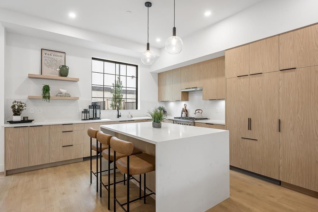 listing image 1101704717011391597