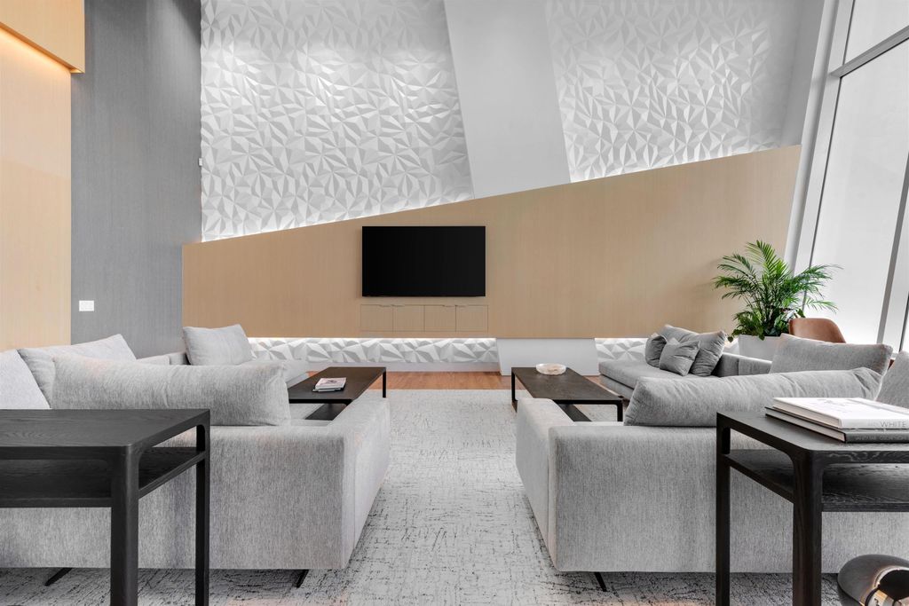 listing image 1103620737987787050