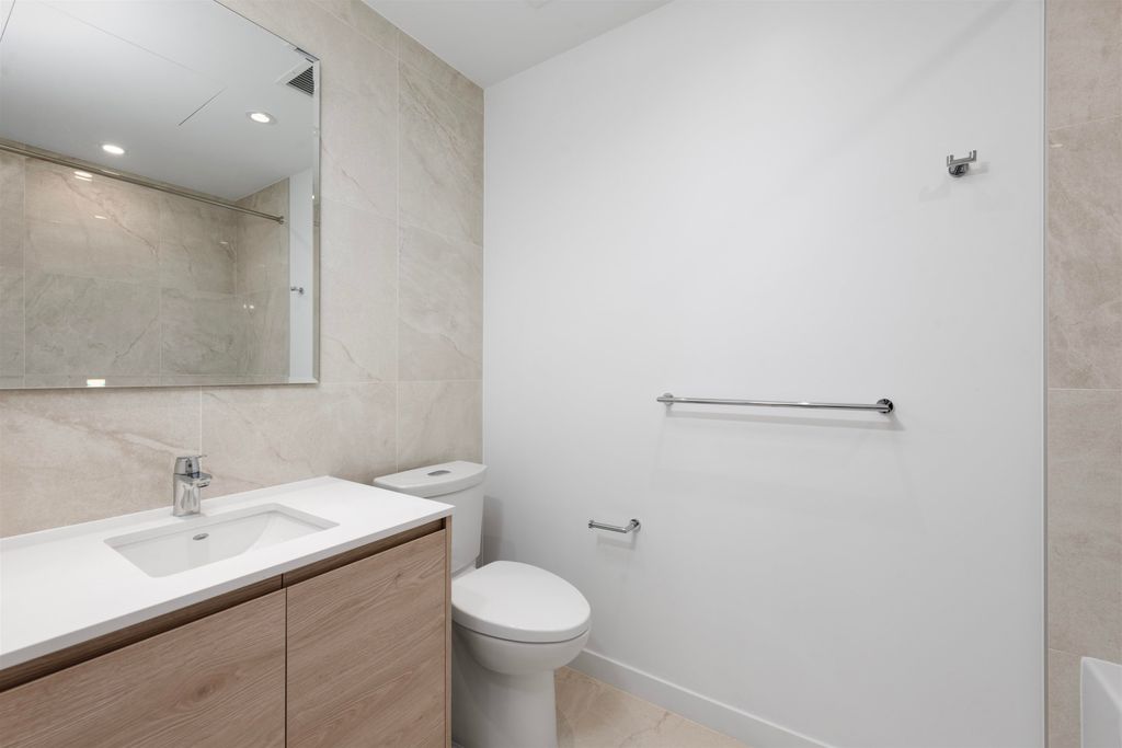 listing image 1102864494544623537