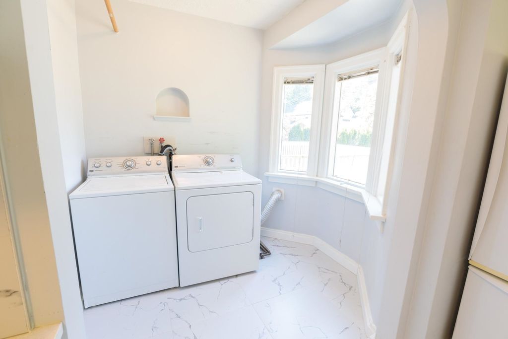 listing image 1102451181989927759