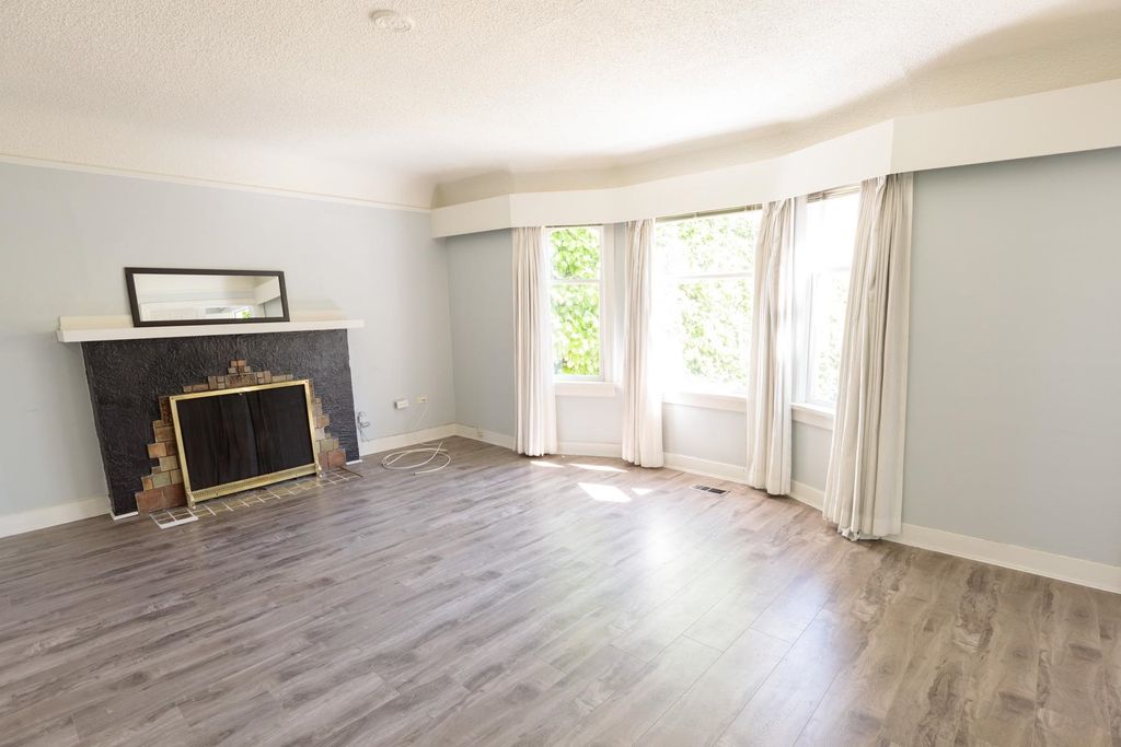 listing image 1105810608347563220