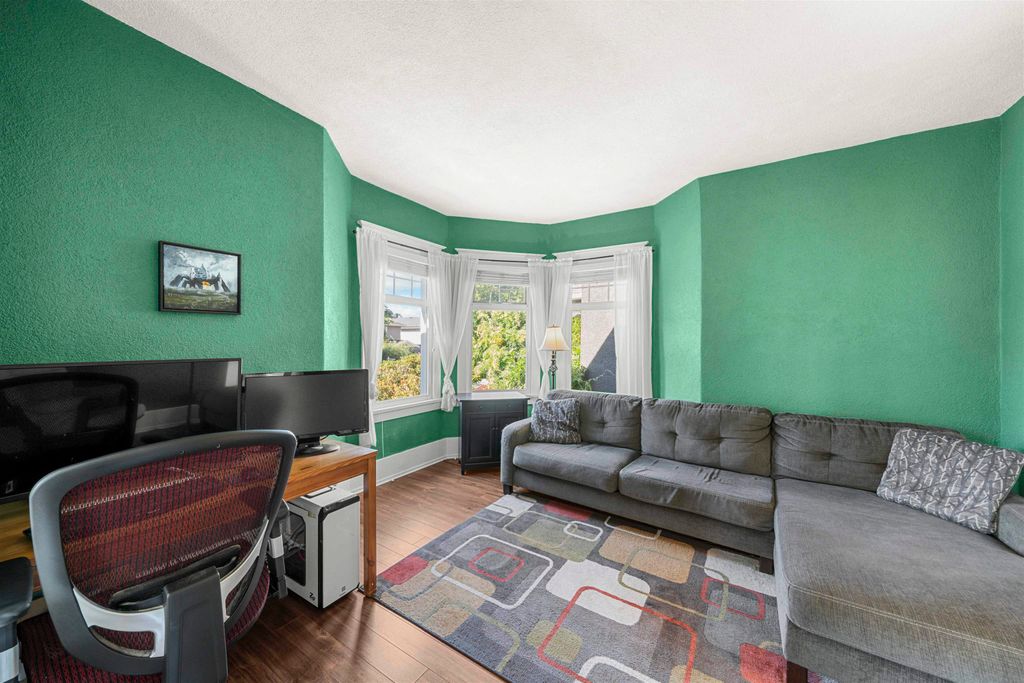 listing image 1100499674022632029