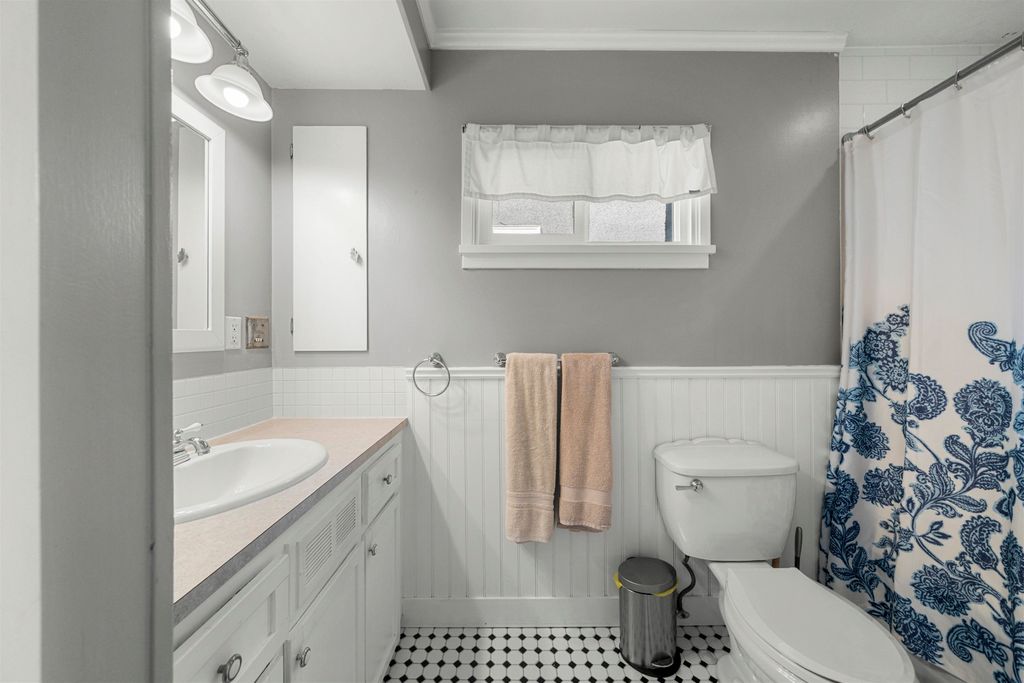 listing image 1109370956673061572