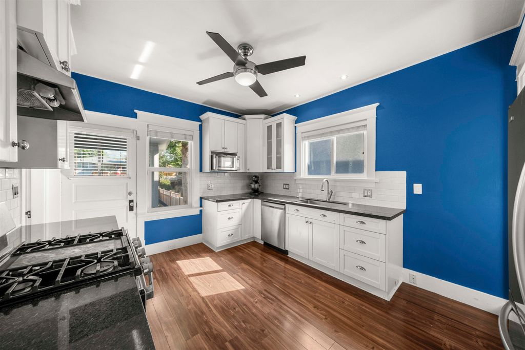 listing image 1104396709757083541