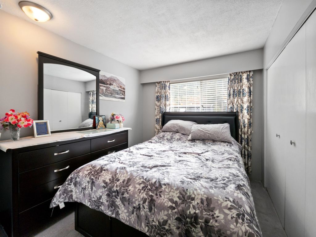 listing image 1102369989294281571