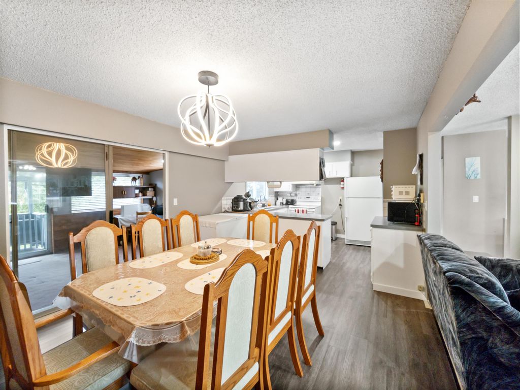 listing image 1101567467808820913