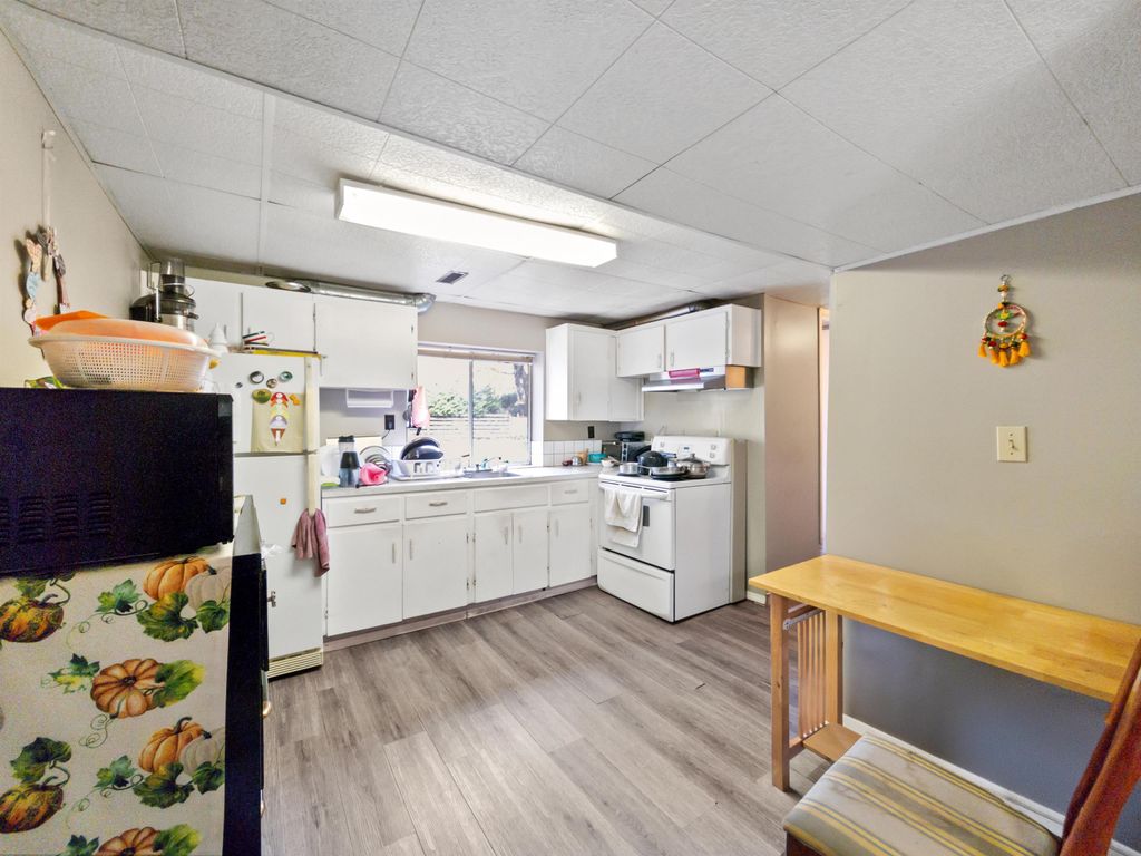 listing image 1101128141973182705