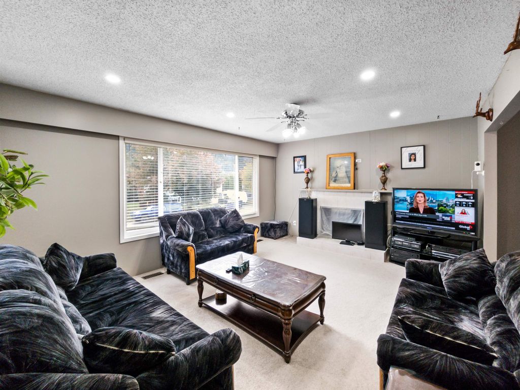 listing image 1107986509857620102