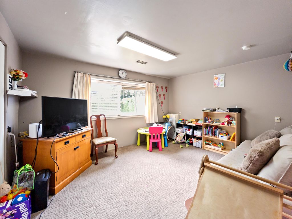 listing image 1105676405367229503